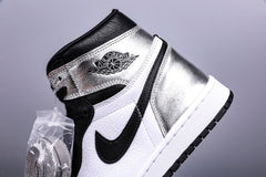 Jordan 1 Retro High OG 'Silver Toe'