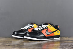 SB Dunk Low Roswell Raygun