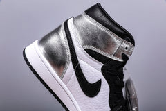 Jordan 1 Retro High OG 'Silver Toe'