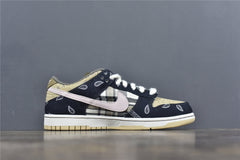 SB Dunk Low 'Travis Scott'