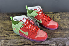 SB Dunk High Strawberry Cough